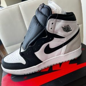 Jordan 1s Bleached Coral/ Stage Haze